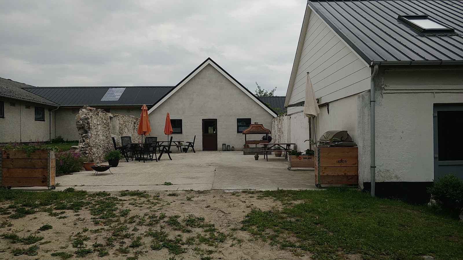 Bed & Breakfast / Bikers Barn
